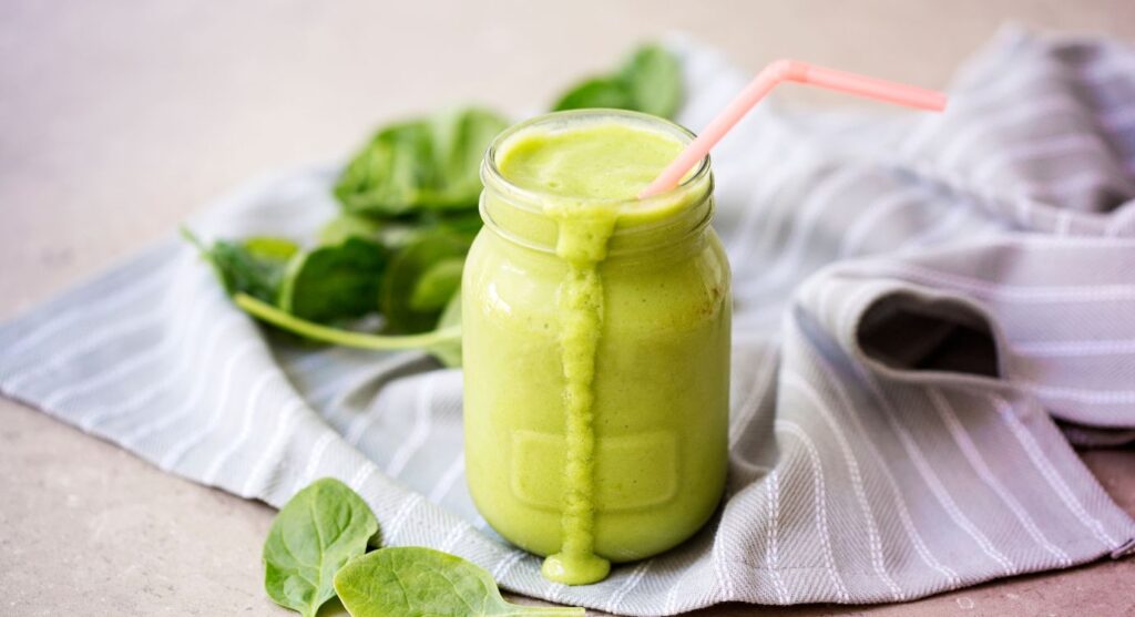 CBD Smoothie: Green Superfood Smoothie