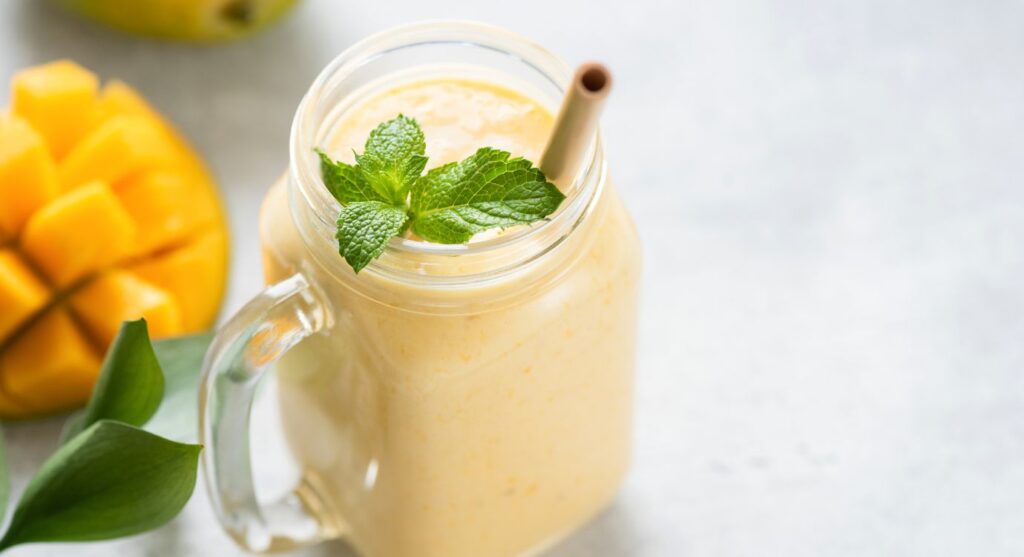 CBD smoothie recipe: Mango Lassi